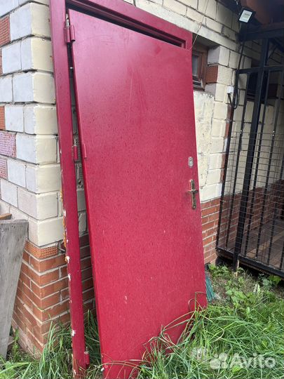 Дверь металлическая