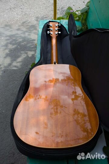 Гитара акустическая