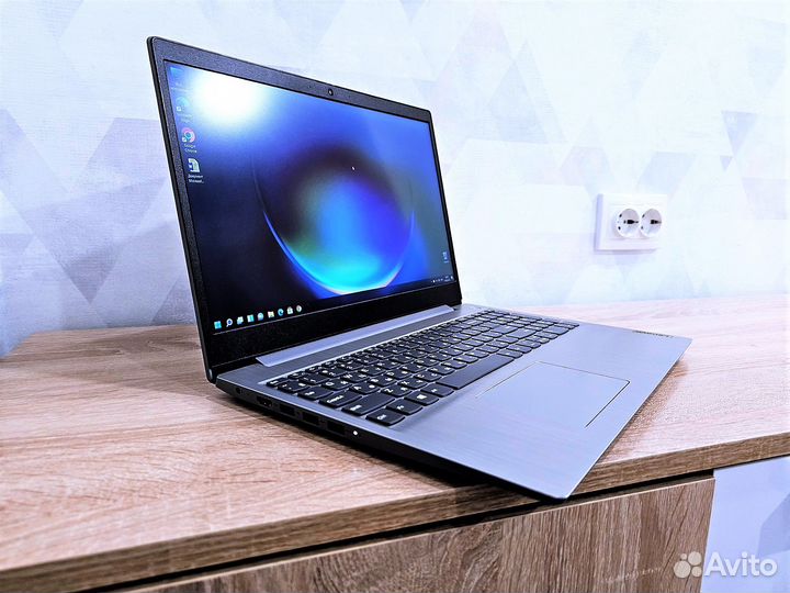 Lenovo\ 15.6