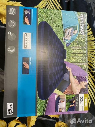 Надувной матрас с насосом и 2 падушками новый