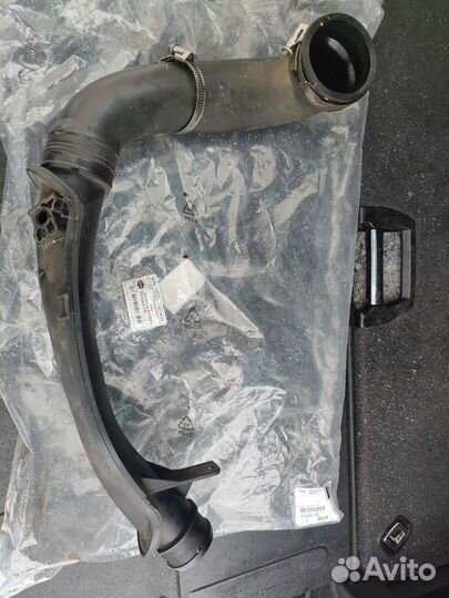 Патрубок интеркулера турбины для Пежо (Peugeot)