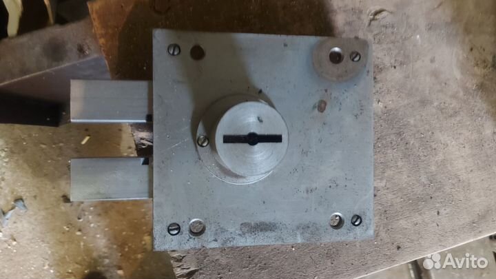 Замок врезной, замок реечный