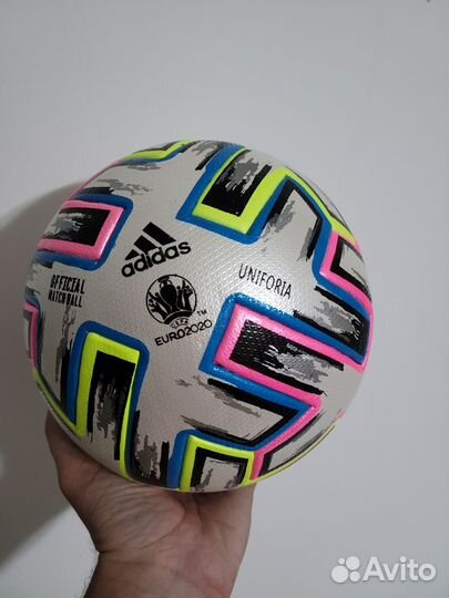 Футбольный мяч adidas uniforia euro 2020