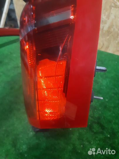 Volvo XC90 2015- задний правый фонарь с дефектом