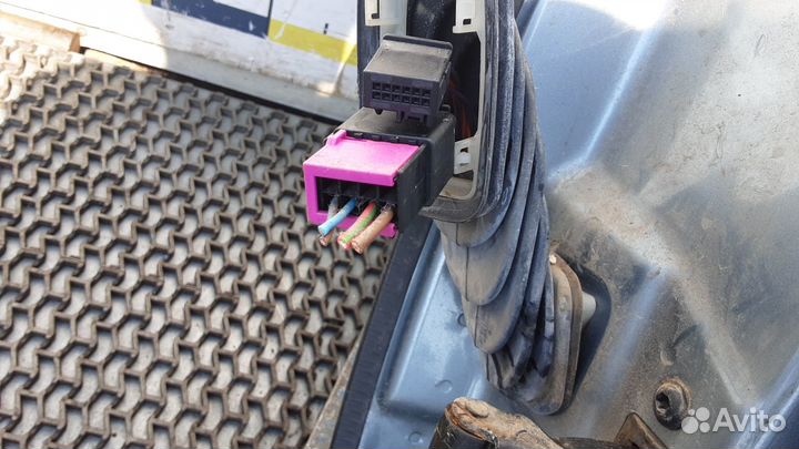 Дверь задняя правая skoda octavia A5 2005