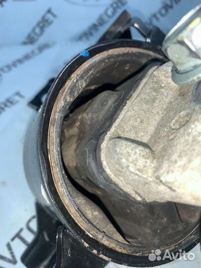 Подушка двигателя левая Kia Ceed 1 ED