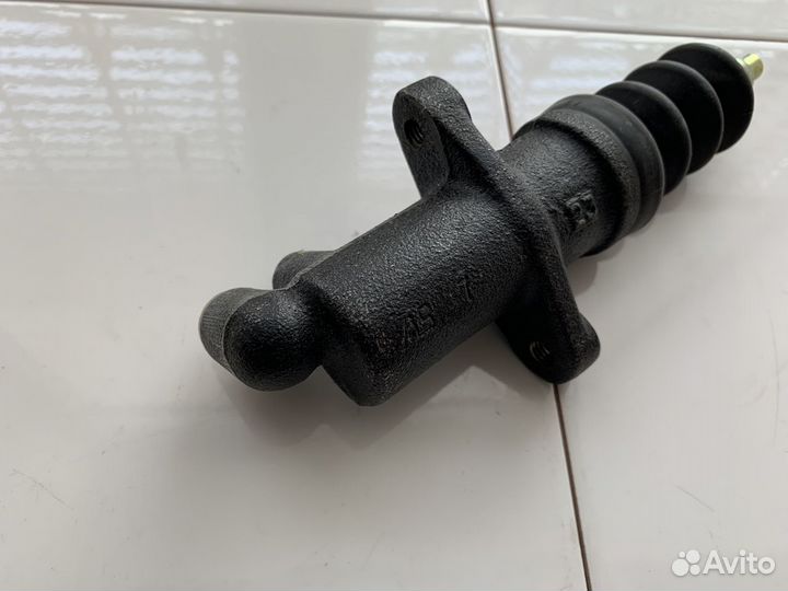 Цилиндр сцепления Isuzu Elf NPC6SC NPC6SF Оригинал