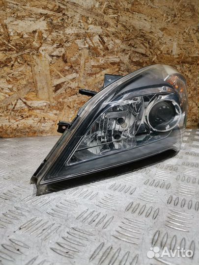 Фара передняя левая Kia Ceed 1