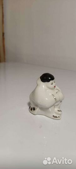 Фарфоровые статуэтки