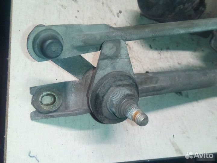 Трапеция стеклоочистителей Opel Astra F хетчбек