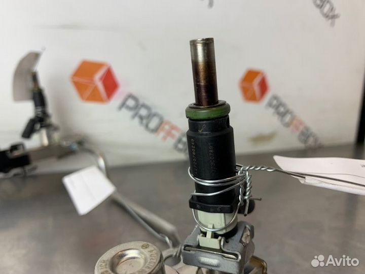 Форсунка Mercedes C-Class W204 M272 2.5I 2009