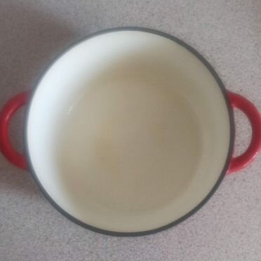 Кастрюля эмалированная чугунная