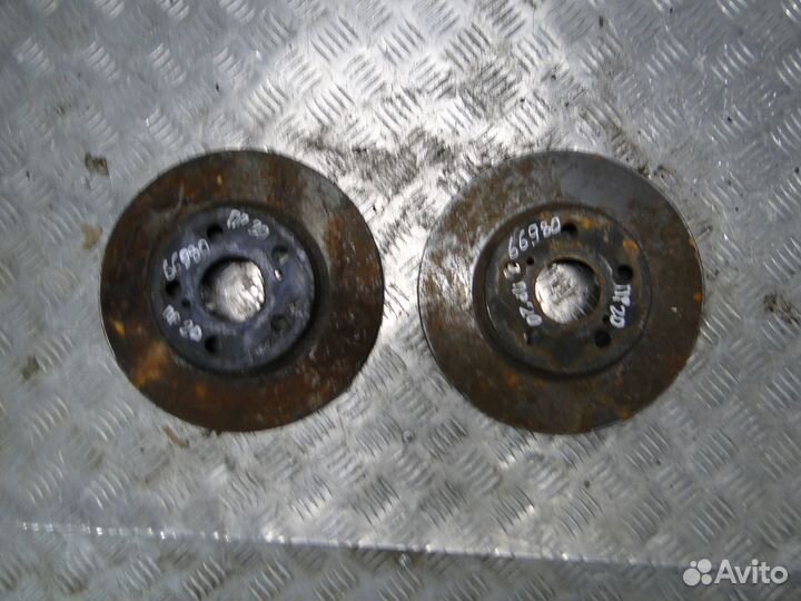 Диски тормозные передние Toyota Prius 20 2007 1.5