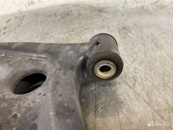 Рычаг подвески передний левый Mitsubishi Lancer X