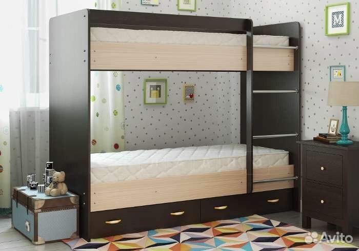 Двухъярусная кровать