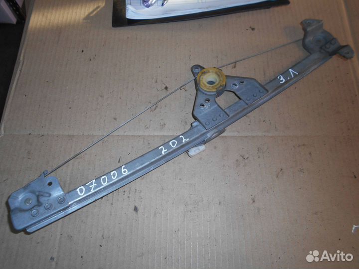 Стеклоподъемник электрический задний левый W202