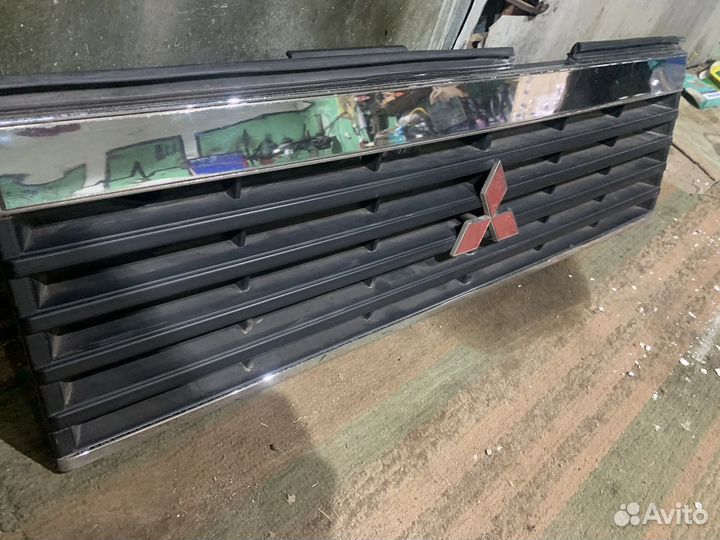 Решетка радиатора Паджеро 1