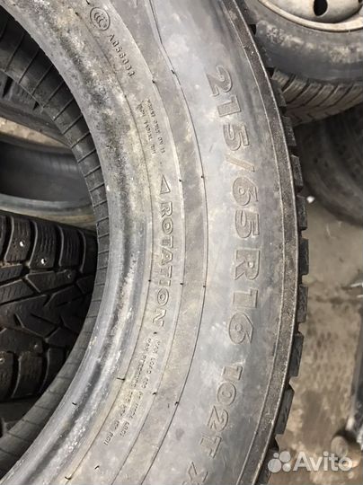 Nokian Tyres Hakkapeliitta 7 215/65 R16 21S