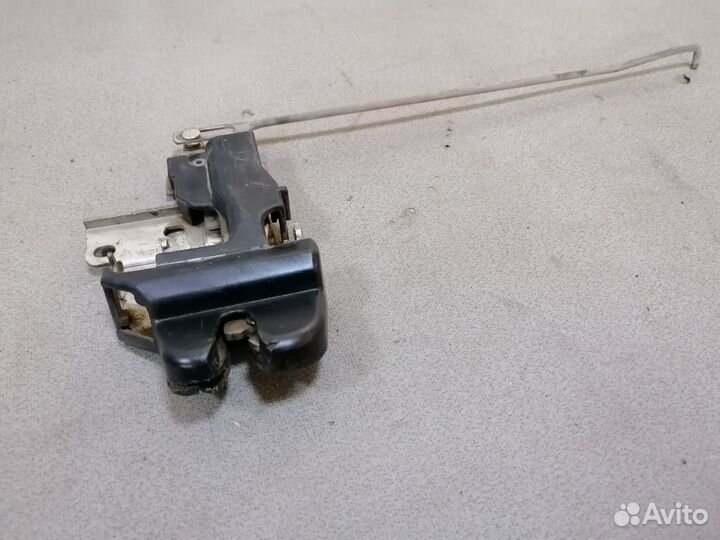 Замок крышки багажника Mitsubishi Lancer 8 CK 1997