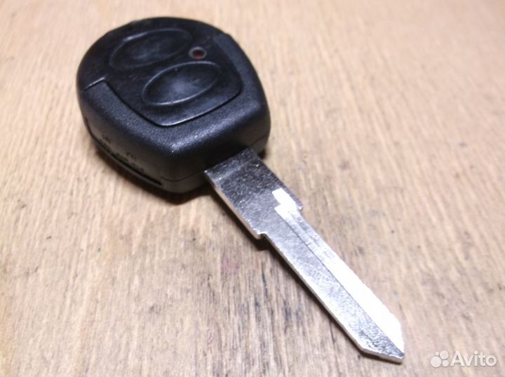 Ford galaxy / seat /VW чип ключ 2 кнопки HU49