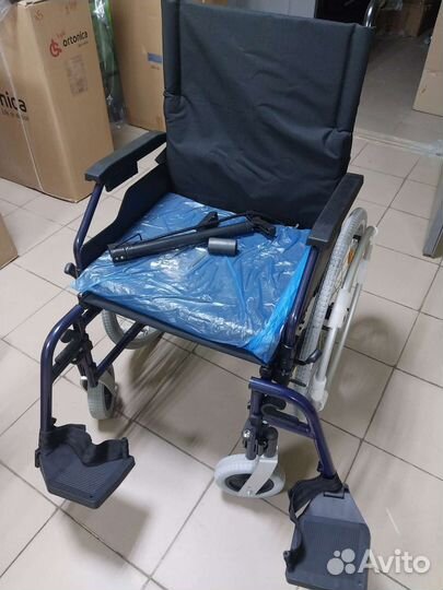 Инвалидная коляска с ручным приводом