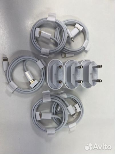 Зарядное устройство для iPhone-iPad