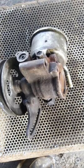 Насос гур Toyota Mark Ii GX71 1G-E