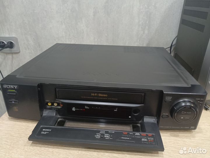 Видеомагнитофон sony