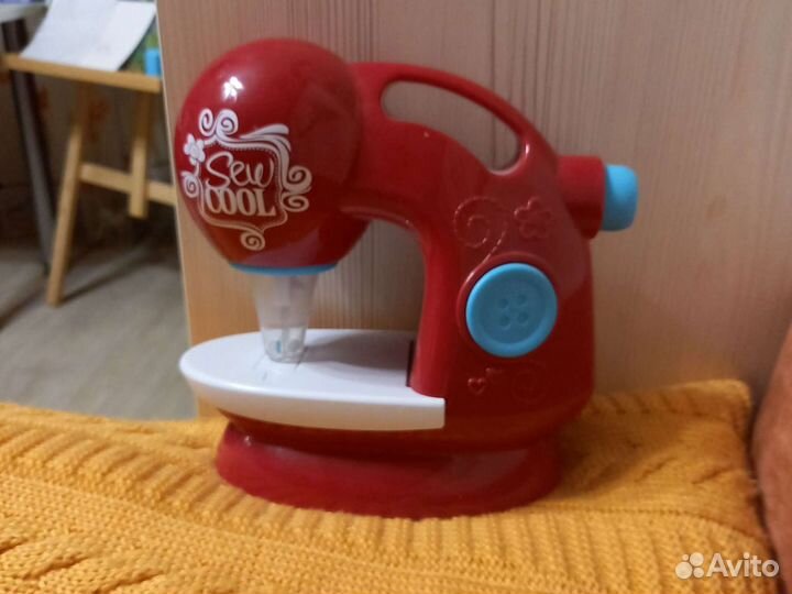 Детская швейная машинка