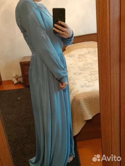 Вечернее платье со шлейфом