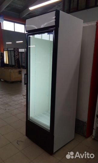 Холодильный шкаф