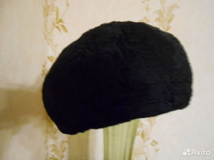 Берет из каракульчи