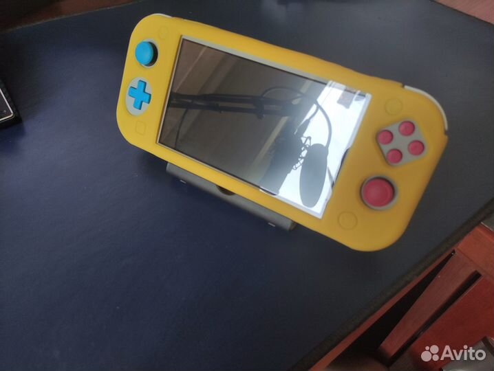 Nintendo switch lite прошитая с играми