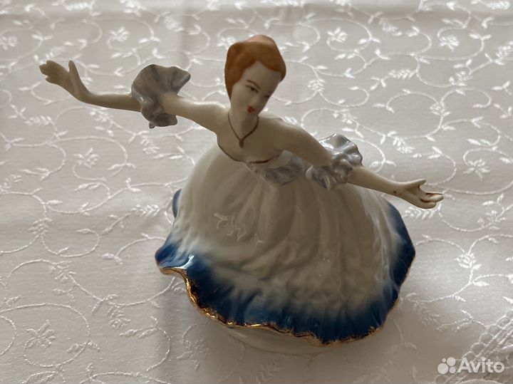 Статуэтка германия