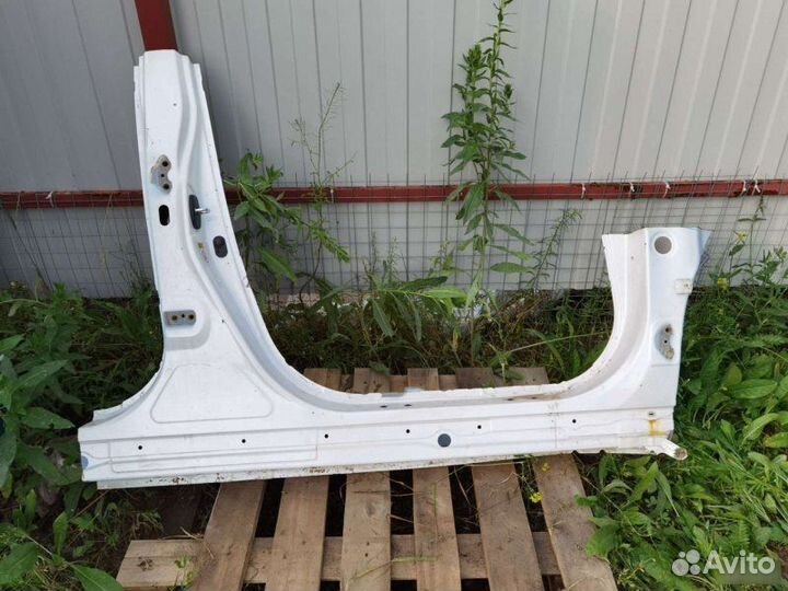 Боковина правая Lexus Rx 3