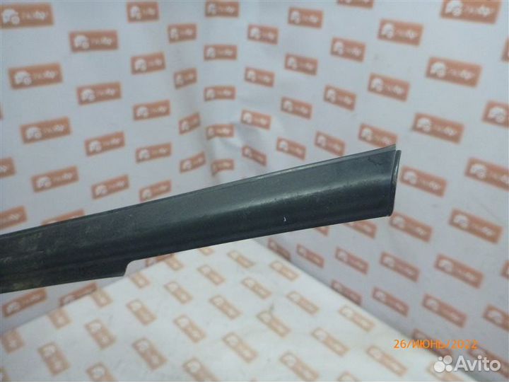 Уплотнитель стекла двери бархотка задний правый