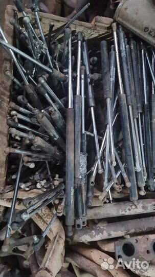 Амортизаторы багажника,капота ваз