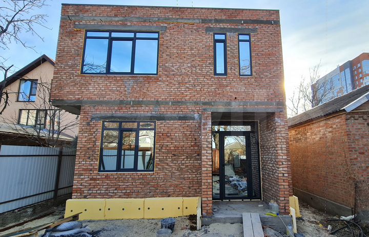 Дом 250 м² на участке 7 сот.