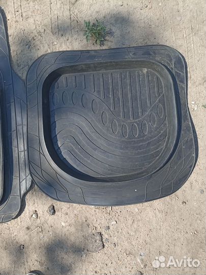 Автомобильные коврики резиновые