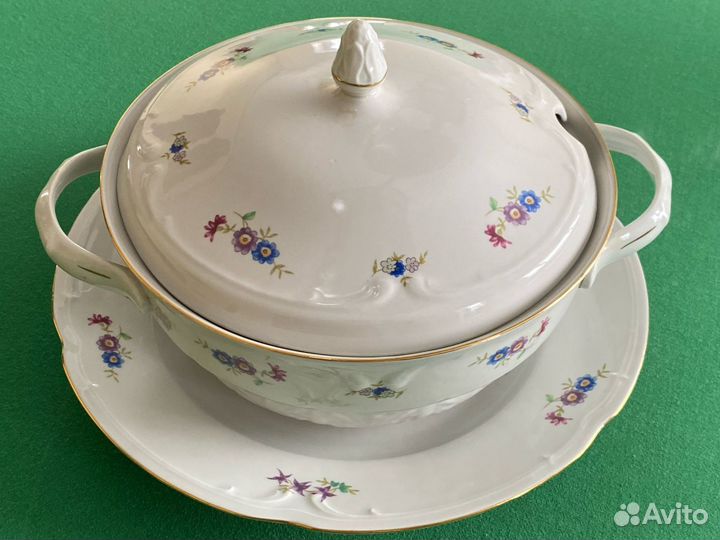 Фарфоровый столовый набор. Польша