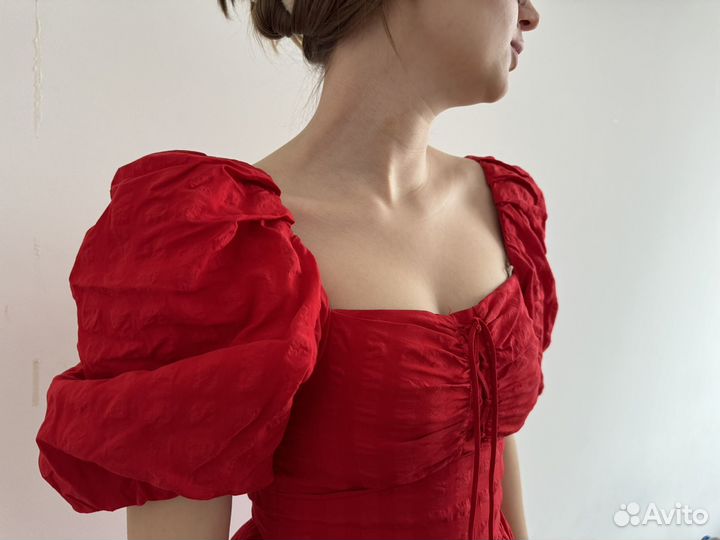 Вечернее платье красное