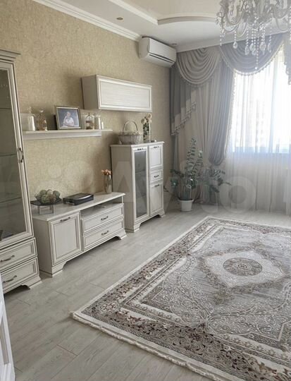 2-к. квартира, 84 м², 8/9 эт.