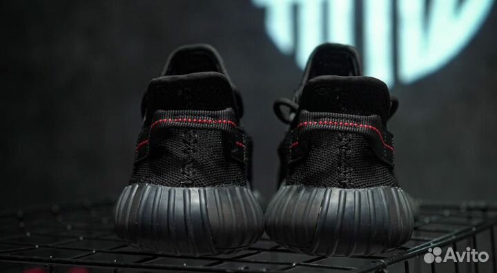 Кроссовки Adidas Yeezy boost 350 v2 black red