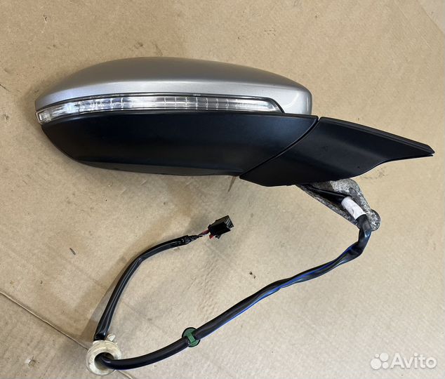 Зеркало правое серебристое Фольцваген Гольф 7