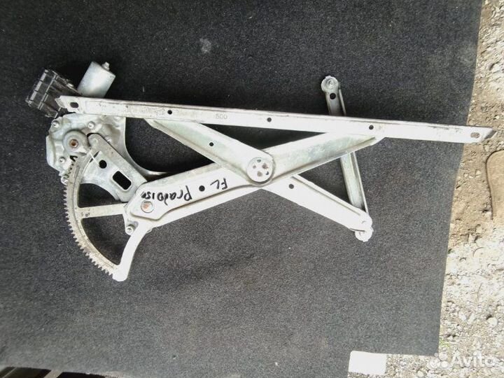 Стеклоподъемник передний левый Toyota Land Cruiser