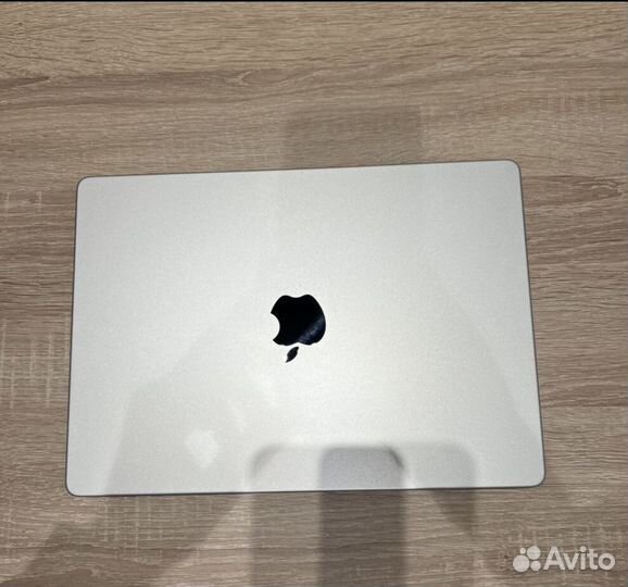 Macbook pro 14 m1 pro 16 512