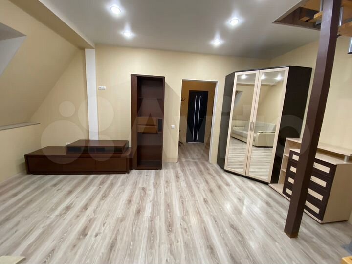 2-к. квартира, 60 м², 4/4 эт.