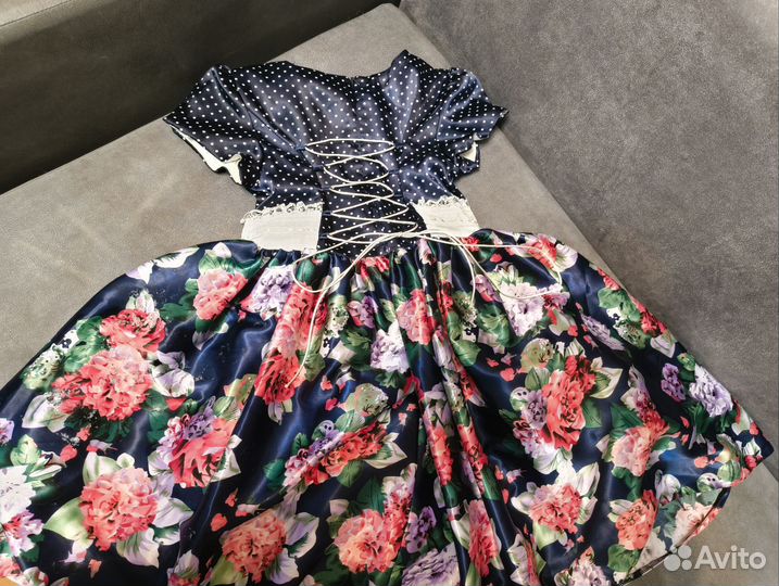 Платье праздничное