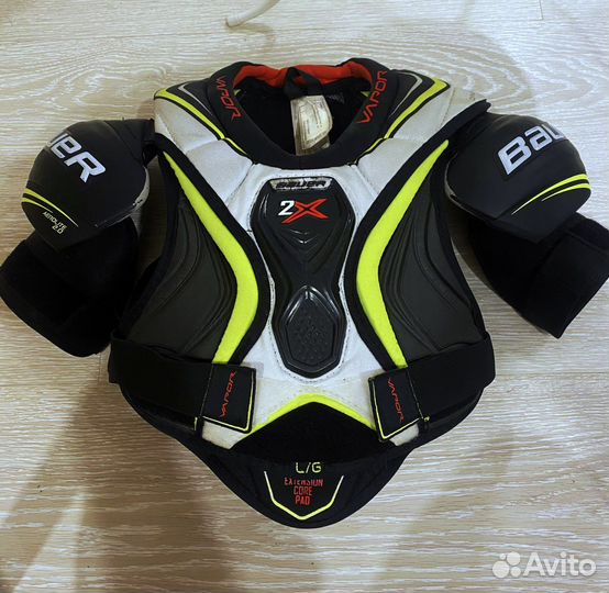 Нагрудник хоккейный bauer(юниорский)