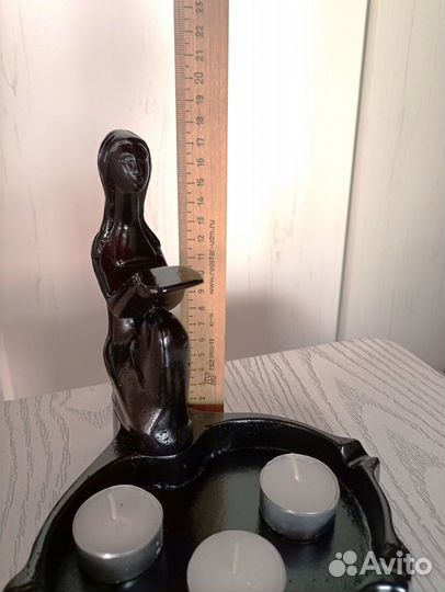 Статуэтки, подсвечники, пепельницы металлические